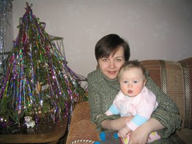 Мы под елочкой сидим...