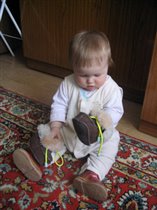 Вот обуюсь и пойду гулять