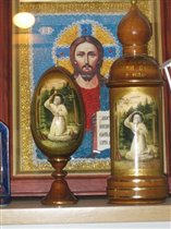 вышитая икона Спасителя и Пасхальные изделия с иконой Серафима Саровского
