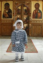 Лиза в церкви на крестинах Дмитрия