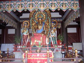 В буддстском парке НаньШань