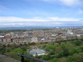 Вид из Эдинбургской крепости на город (Эжинбург, Шотландия)