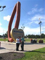 Mundare. Самая большая в мире колбаса. 