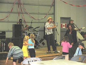 Vermillion. Вот так весело и задорно поет канадская группа.