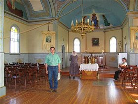 Украинская деревня. Общий вид внутри церкви