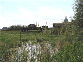 Украинская деревня. Показались постройки...