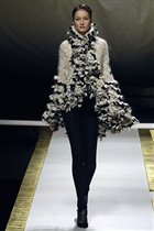 она же с лица