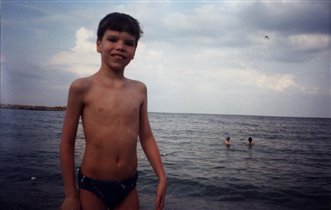 Счастливый Денис на море в Болгарии
