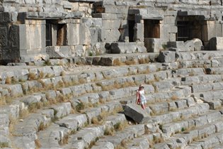Посетили греко-римский амфитеатр