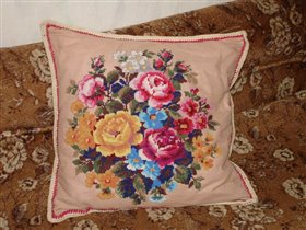 Подушка с цвеами
