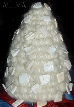 Вязано-валяная ёлочка с ракушками