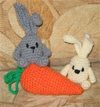 Зайцы с морквой