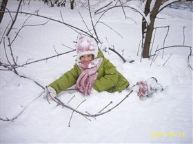 Анюта в снегу!