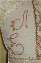 Подушка Скромница фрагмент 4