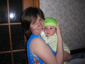 Как хорошо быть с мамой.