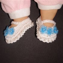 Crochet White Mary Jane w 3 Blue Daisies & Pearls b