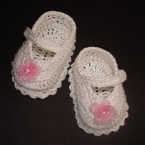 Crochet White Mary Jane w Pink Daisy & Bead b