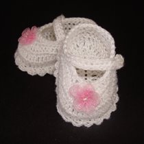 Crochet White Mary Jane w Pink Daisy & Bead a
