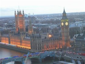 Вид на здания парламента и Биг Бен с колеса обозрения  London Eye
