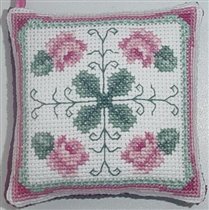 Розы. Подушечка для иголок