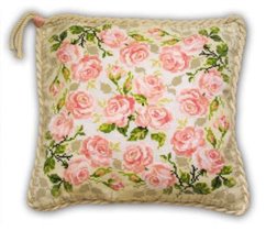 Подушка с розами - Риолис