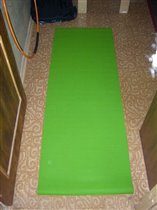 коврик для йоги развернутый