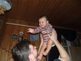 А когда на выходные приезжал папа, я играл с ним в Летучего Коляндца.