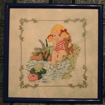 Девочка от К8, тоже с лягушкой