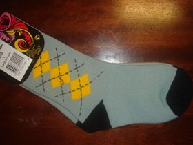 носки голубовато-серые  с 14 по 18 40 руб с %, а с 20 по 24 50 руб с %
