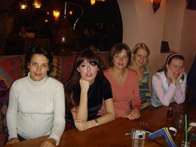 Я с подружками в московском Шеш-Беше