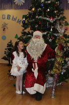 Самозабвенно читает не то стихотворение, воспетатели в панике -))