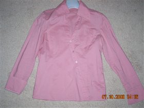 блузочка-рубашка Fresko s,44 р-ра.с ассиметричной косой застёжкой на пуговицах,подворачивается до 3/4