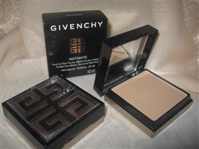 Компактная крем-пудра с матовым эффектом от Givenchy 02