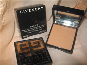 Компактная крем-пудра с матовым эффектом от Givenchy 04