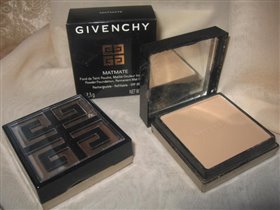 Компактная крем-пудра с матовым эффектом от Givenchy 05