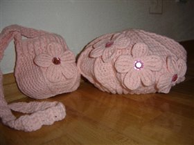 Берет и сумочка