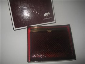 10. Женский кошелек-портмоне, кожа, лак, 700 руб