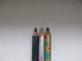 Новые карандаши AVON