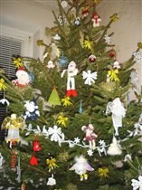 А вот и она, Рукодельная елочка- символ дружбы и добрых чувств участниц нашей конфы!!!