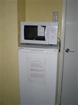 в предбаннике на 2 палаты холодильник,микроволновка,душ,туалет.