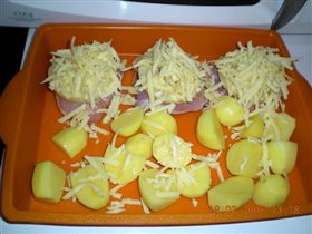Курица с ананасами и картошечкой:)
