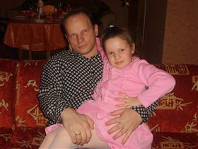 Папа с дочкой. Одно лицо.