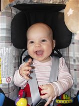 У доченьки уже 2 зубика!