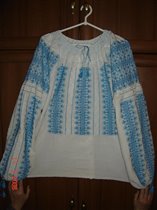 Вышитая блуза