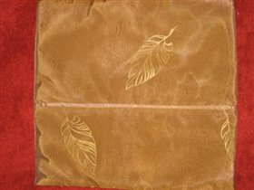 золотой листопад. тафта коричневого цвета и слой органзы с золотыми листьями