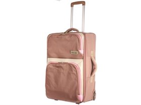 6381 к этому чемодану в комплекте кроме чемоданов 3-х размеров имеются дорожные сумки и сумки на ручку чемодана.