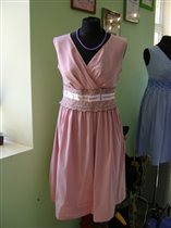 Платье розовое - 1300 руб.