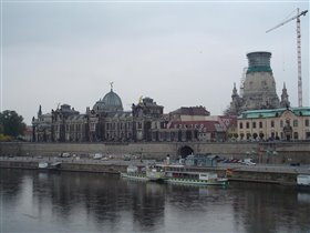 Дрезден, Собор еще не достроен