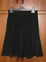 Юбка черная с воланом