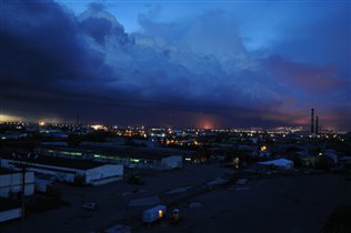 Пригород во время затмения